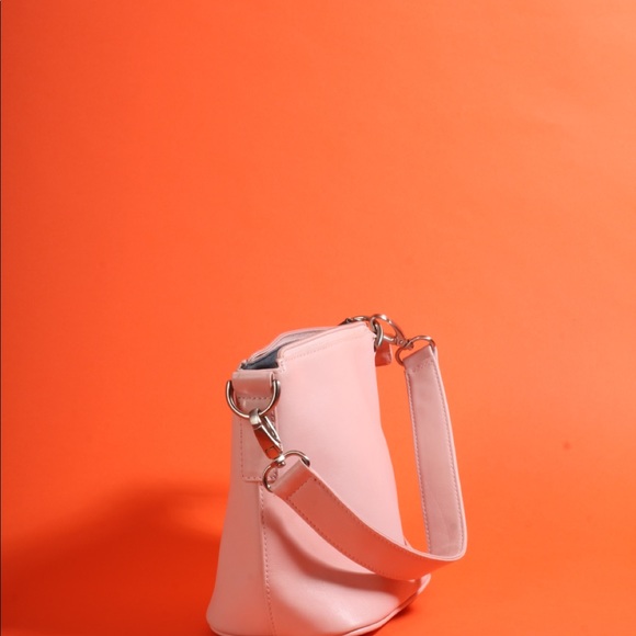 Hobo International Leather Pink Bucket Handbag - Picture 2 of 9
